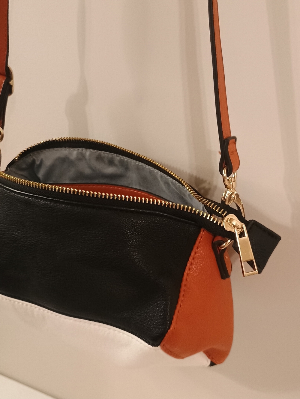 Poverty Flats Y2K Style Color Block White & Brown Mini Crossbody Bag - Picture 7 of 7